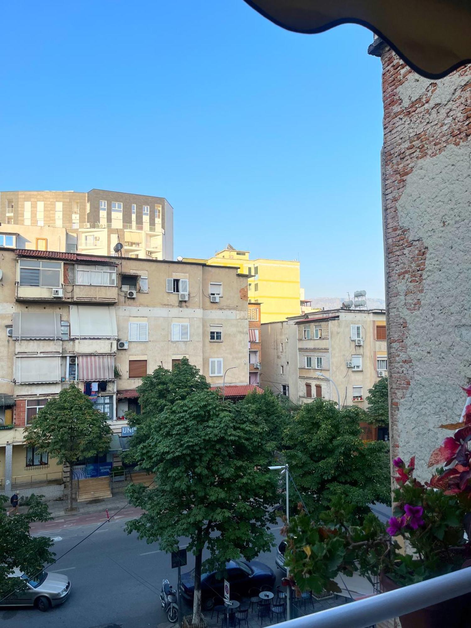 Vibrant & Central Tirana Oasis ภายนอก รูปภาพ